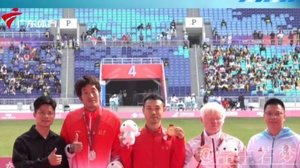 苏炳添亮相广东奥体中心为残疾运动健儿颁奖 苏炳添亮相广东奥体中心为残疾运动健儿颁奖