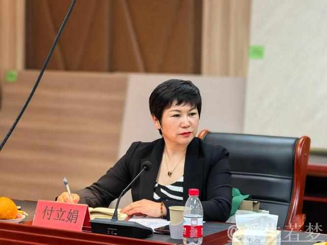 探索中国经济高质量发展的机遇——专访澳大利亚福德士河集团首席财务官梁婉心 探索中国经济高质量发展的机遇——专访澳大利亚福德士河集团首席财务官梁婉心