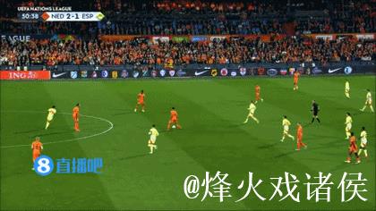 哈托染红梅里诺压哨扳平 西班牙2-2荷兰五连胜被终结 哈托染红梅里诺压哨扳平 西班牙2-2荷兰五连胜被终结