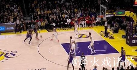 詹姆斯再砍30分超乔丹 湖人擒老鹰升至西部第4